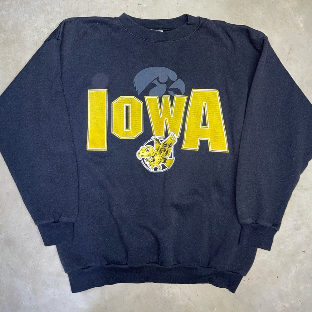 Vintage 90s Iowa Hawkeyes NCAA Crewneck